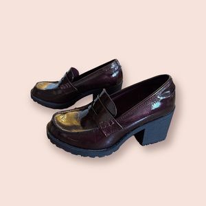 TRUE CRAFT Burgundy heeled loafer
